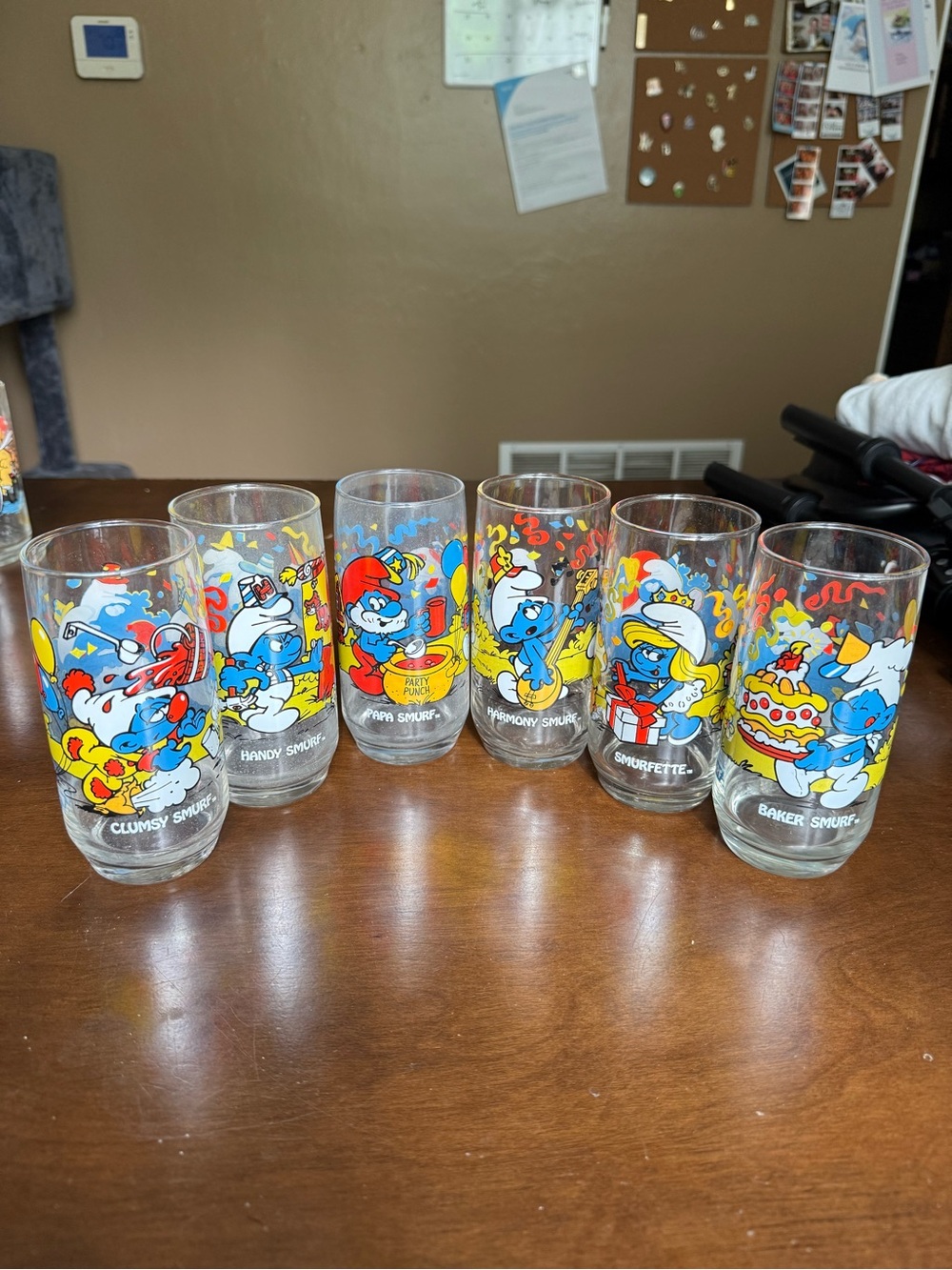 Set of 6 1983 Vintage Smurf Character Drinking Glasses - Colorful Cartoon Design